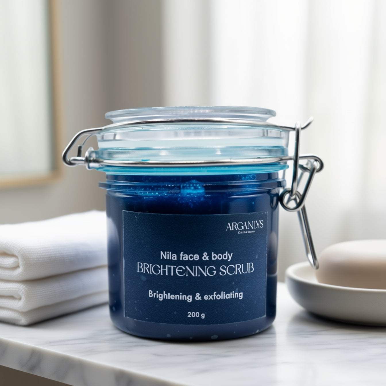 BRIGHTENING NILA SCRUB