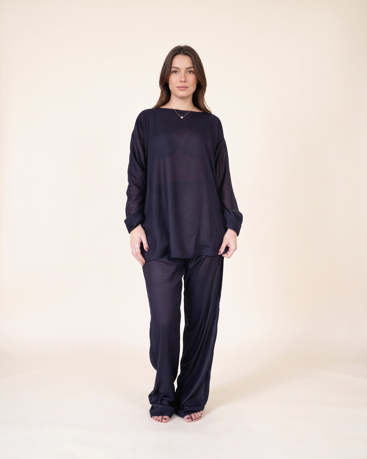 Nila Bridal Brightening Pyjama – studio shot